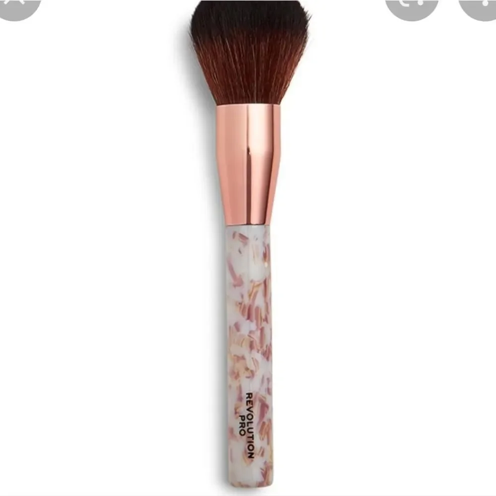 Revolution Beauty Pro Eternal Rose‎ Highlighter Brush